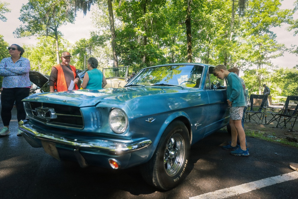 USACE Attends 2nd Annual Cruisin' the Bigbee Car Show!