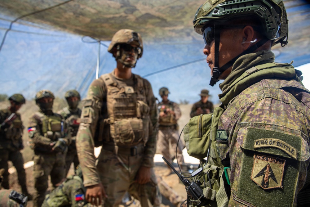 Balikatan 2026: 25th Infantry Division fires howitzers during counter landing exercise