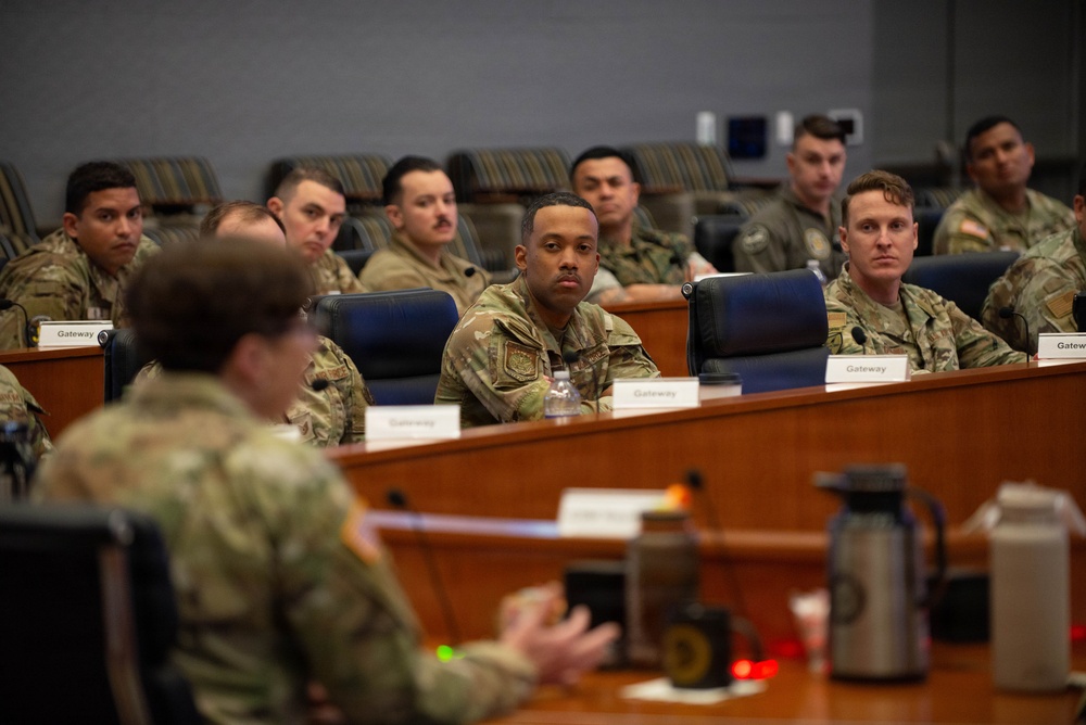 U.S. Strategic Command hosts noncommissioned officers during Gateway