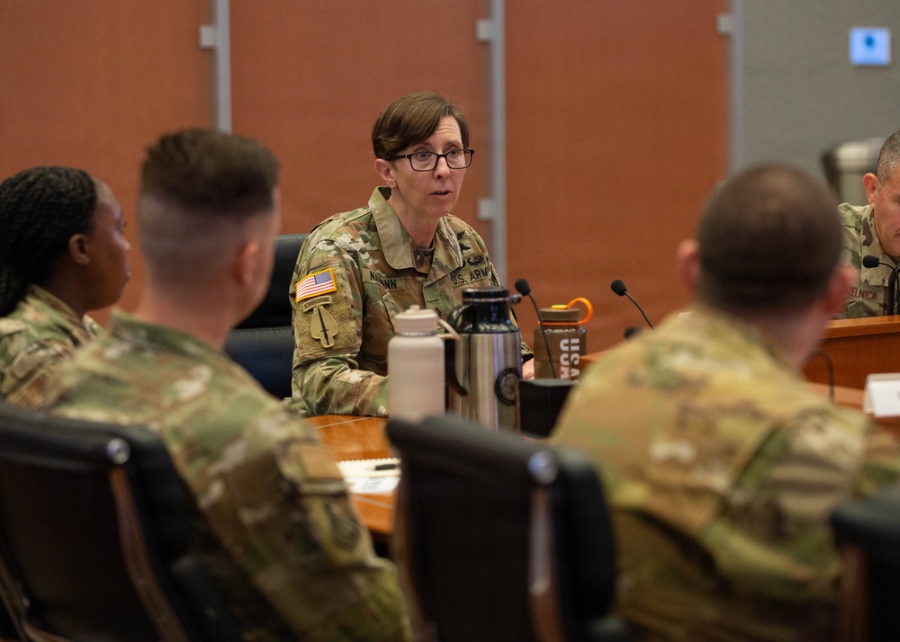 U.S. Strategic Command hosts noncommissioned officers during Gateway
