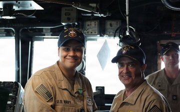Rear Adm. Cahill Visits USS Farragut