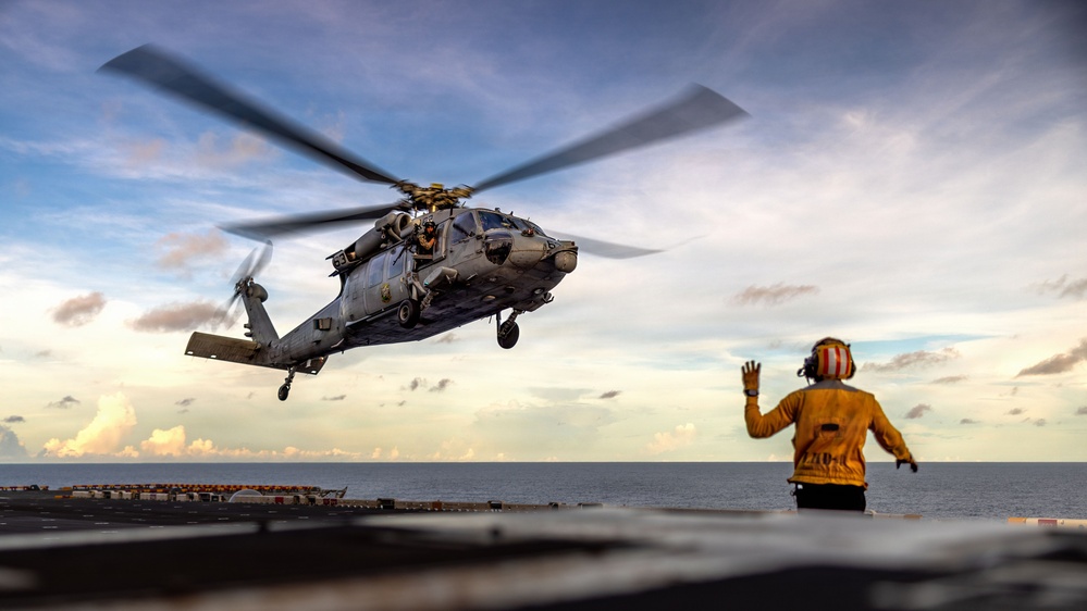 11th MEU Marines, Sailors Conduct Fast-Rope Training Aboard USS Boxer