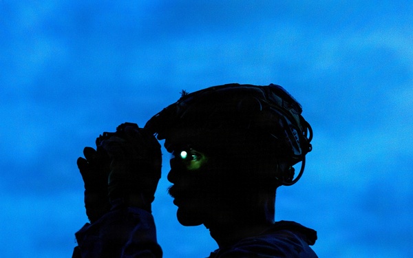 11th MEU Marines, Sailors Conduct Fast-Rope Training Aboard USS Boxer