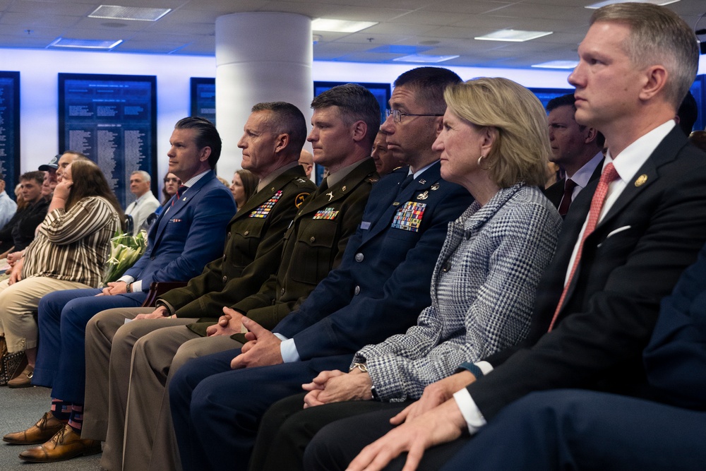 SECWAR Presents Medals