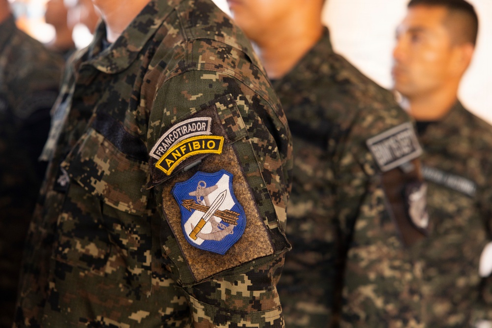 U.S. Marines, Salvadoran marines rehearse proper beach landing techniques and close quarter tactics during CENTAM Guardian 2026