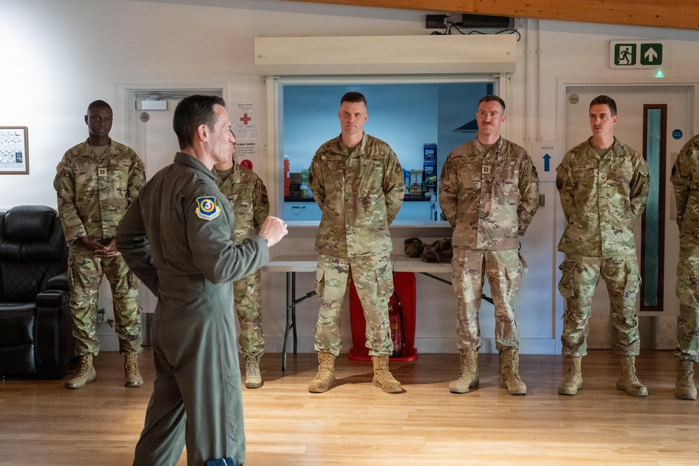 501 CSW Hosts Third Air Force Commander