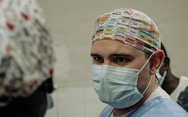 US, Senegal medical teams collaborate in an emergency room during African Lion 2026