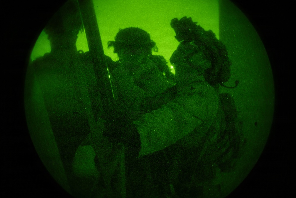 2nd Bn., 5th Marines conduct fast rope training