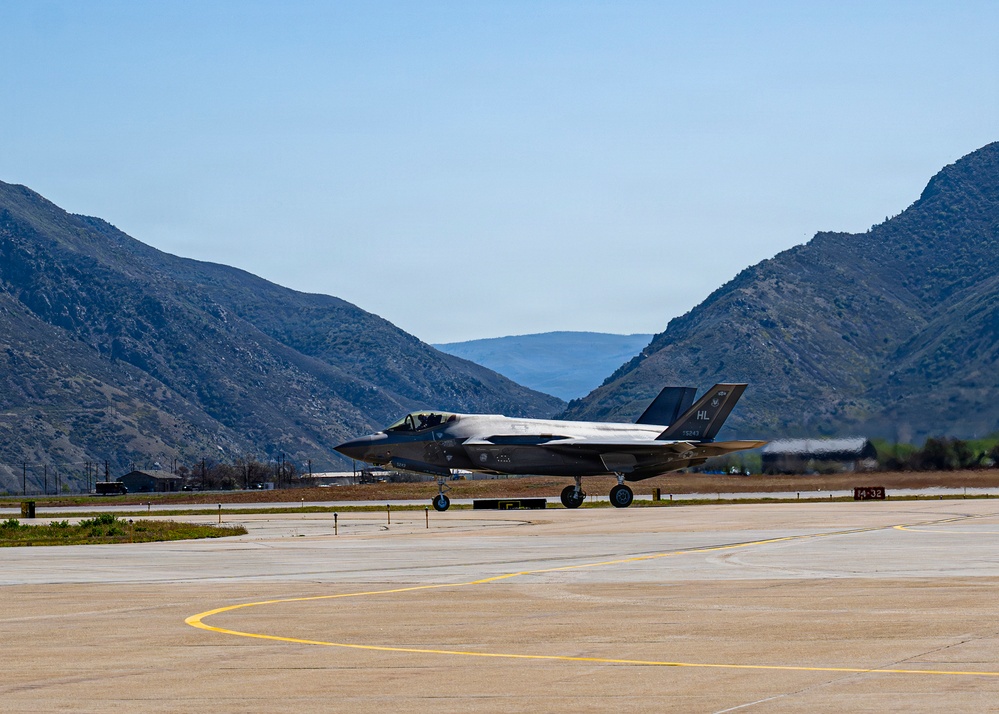 F-35A Demo Team Practice
