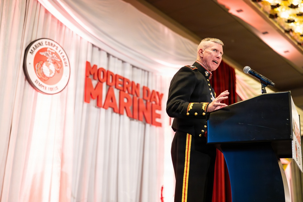 The Commandant, Gen. Eric M. Smith is the Guest of Honor for the Modern Day Marine Honors Dinner
