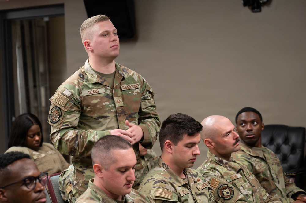 AFRC Command Chief Nuñez visits Pittsburgh's Steel Airmen