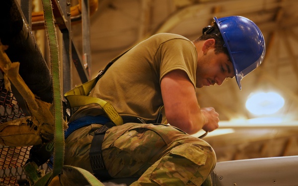 305th AMXS maintainers prove why they are the ‘Can Do’ wing