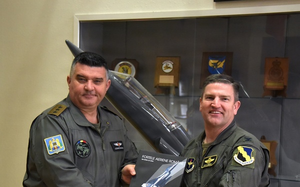 Chief of the Romanian Air Force visits ENJJPT