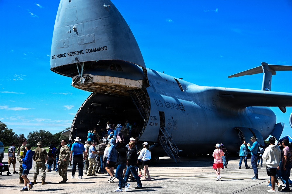 Inside the Mission: Guests Tour C-5M Super Galaxy at Texas Airshow