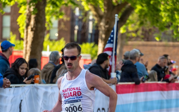 National Guard members go the distance at 49th annual Lincoln Marathon