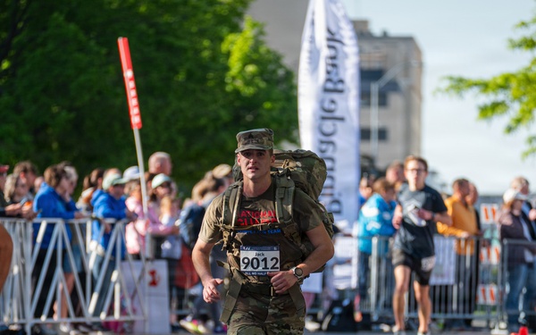 National Guard members go the distance at 49th annual Lincoln Marathon
