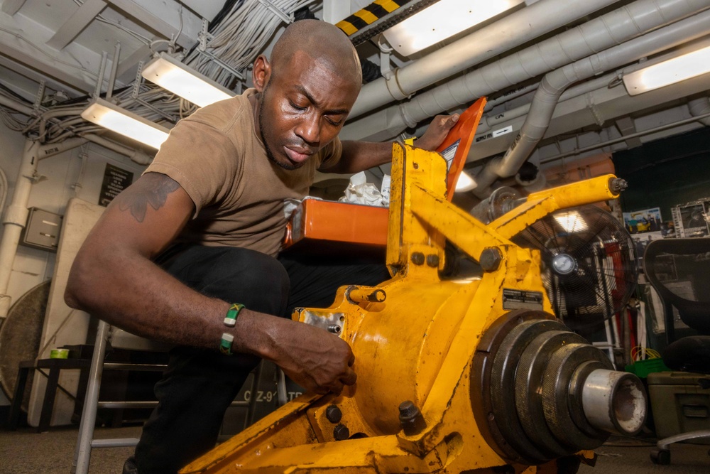 Aircraft Support Equipment Maintenance Aboard USS George H.W. Bush (CVN 77)