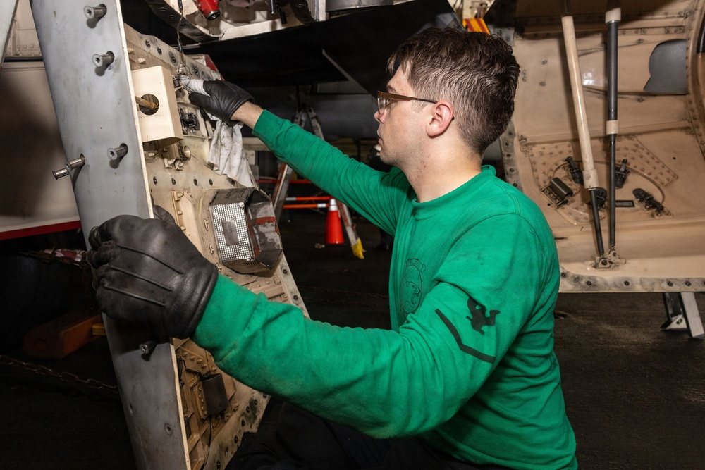 Aircraft Maintenance Aboard USS George H.W. Bush (CVN 77)