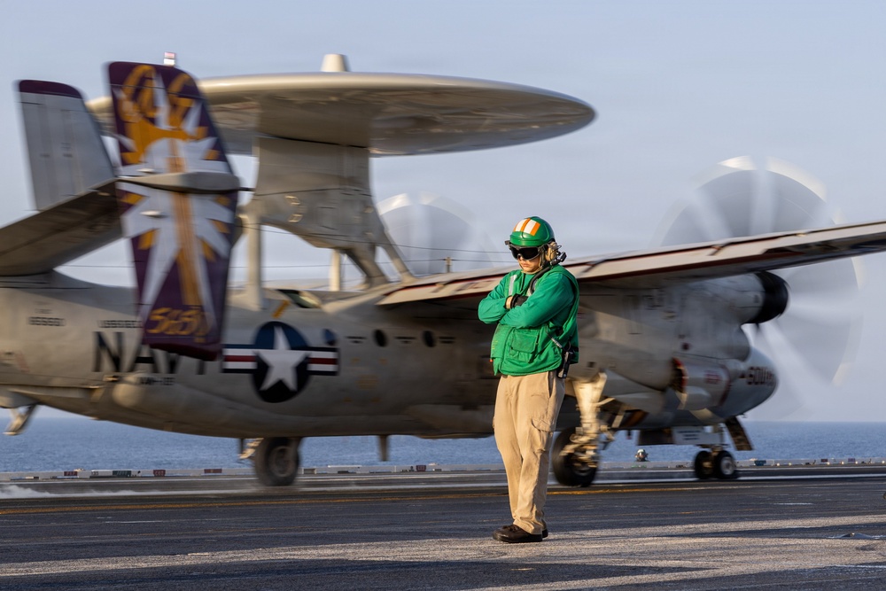 Flight Deck Operations Aboard USS George H.W. Bush (CVN 77)