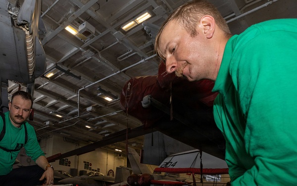 Aircraft Maintenance Aboard USS George H.W. Bush (CVN 77)