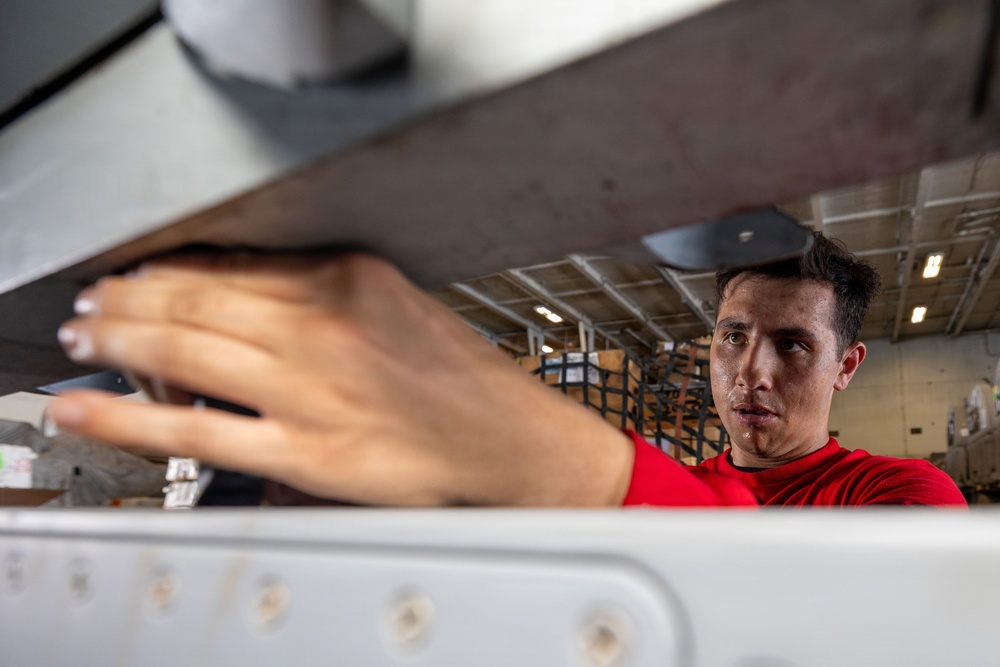 Aircraft Maintenance Aboard USS George H.W. Bush (CVN 77)