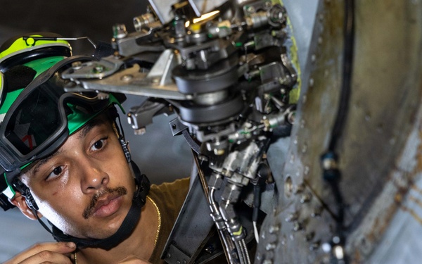 Aircraft Maintenance Aboard USS George H.W. Bush (CVN 77)