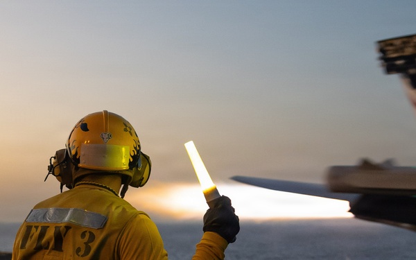 Flight Operations Aboard USS George H.W. Bush (CVN 77)