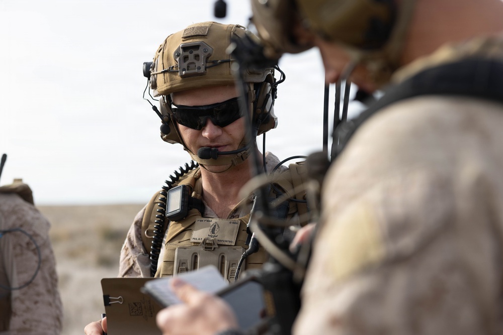 Marines coordinate close air support during Exercise Garnet Rattler