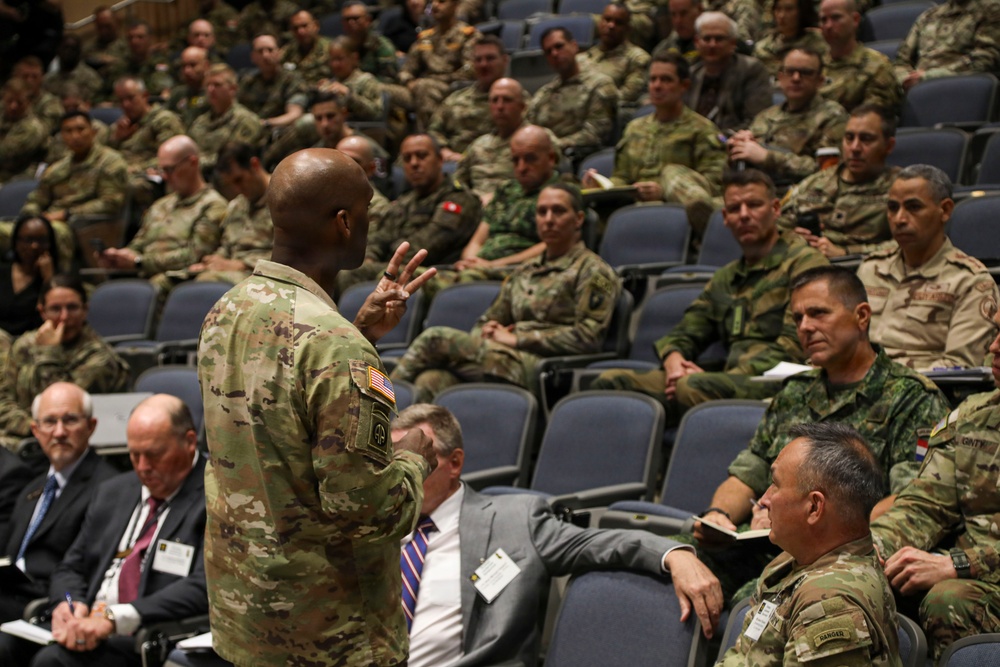 USFK Commander Attends 2026 Strategic Landpower Symposium