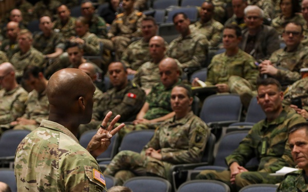 USFK Commander Attends 2026 Strategic Landpower Symposium
