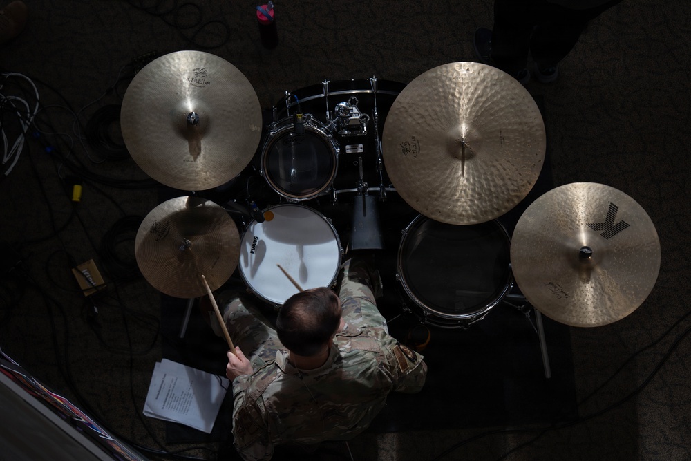 'A Hot Ticket' in the Indo-Pacific: PACAF Band visits Alaska