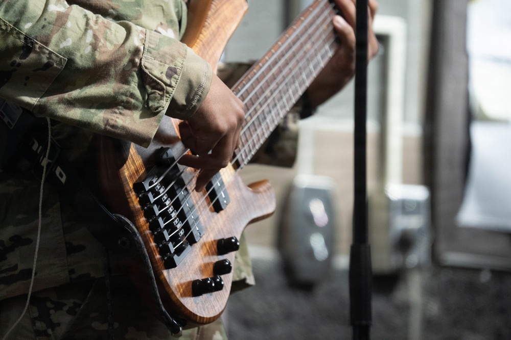 'A Hot Ticket' in the Indo-Pacific: PACAF Band visits Alaska
