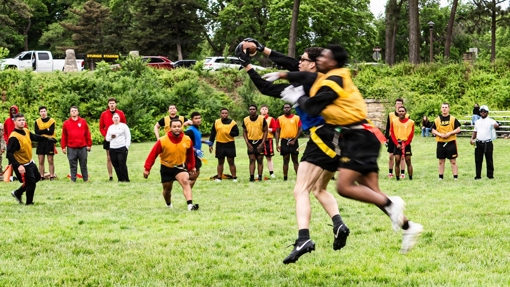 Soldiers of 1ID compete in Victory Week