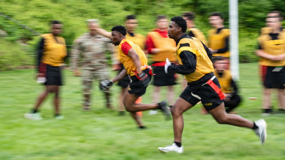 Soldiers of 1ID compete in Victory Week