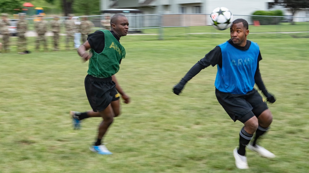 Soldiers of 1ID compete in Victory Week