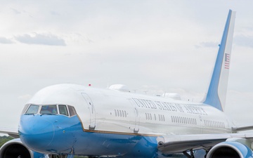 Vice President Vance visits 132d Wing
