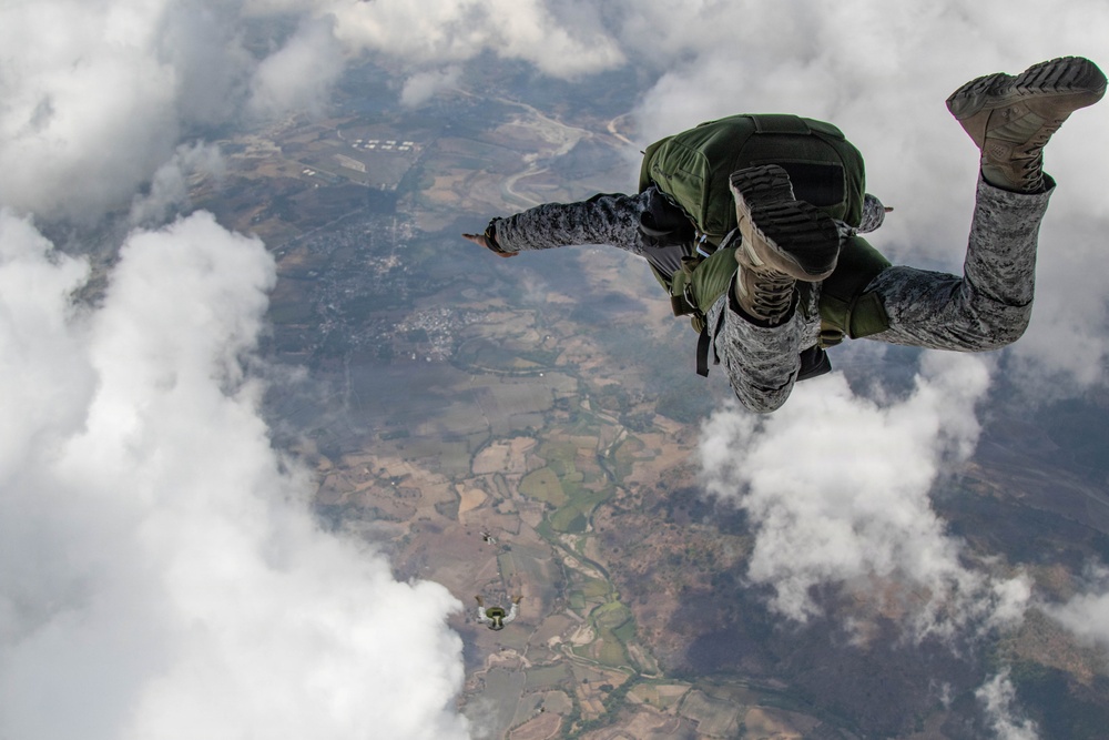 Balikatan 2026: U.S., Philippine special operators execute friendship jumps