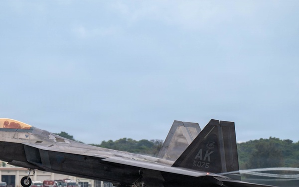 F-22 Raptors arrive at Kadena, strengthen Indo-Pacific airpower