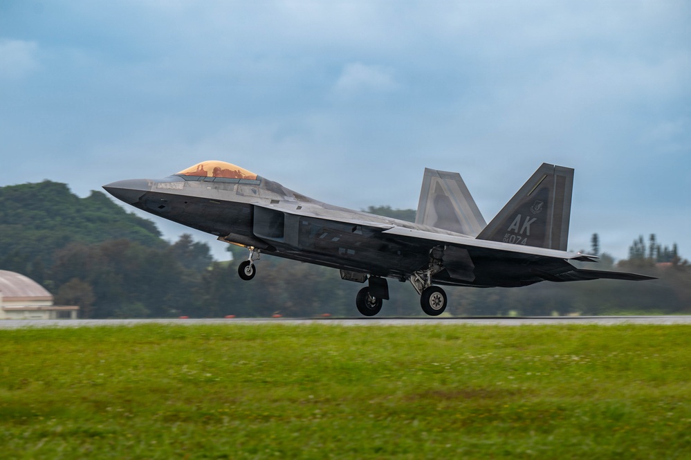 F-22 Raptors arrive at Kadena, strengthen Indo-Pacific airpower