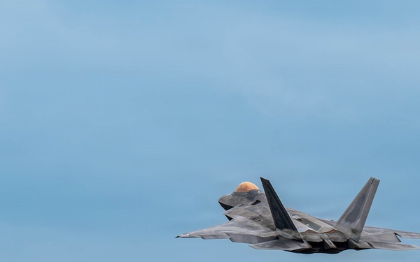 F-22 Raptors arrive at Kadena, strengthen Indo-Pacific airpower