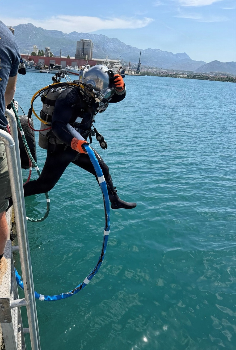Seabees Conduct Infrastructure Repairs at Port Brizine