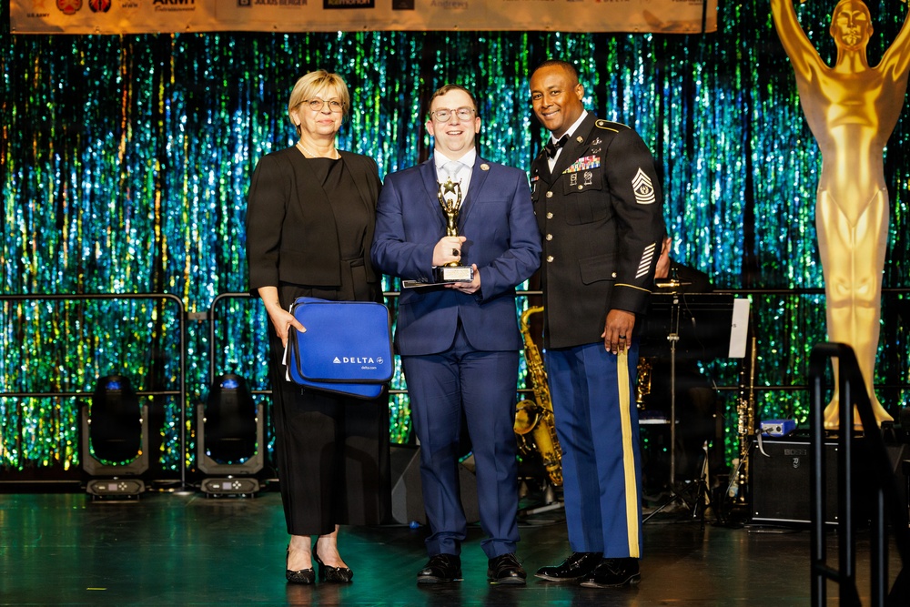 Sgt. Michael Bradle receiving TOPPERs Award
