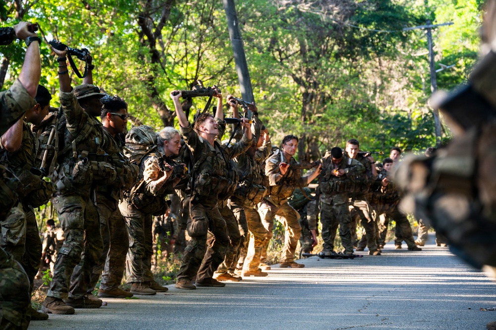 Balikatan 2026: U.S., AFP Soldiers cross the finish line at jungle school