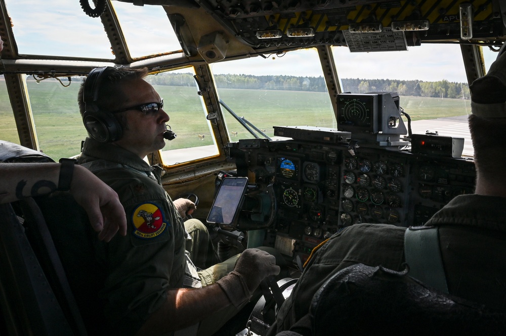 Supply from the sky: U.S., Polish Airmen strengthen Allied airlift capabilities during exercise Hussar Saber 26-1