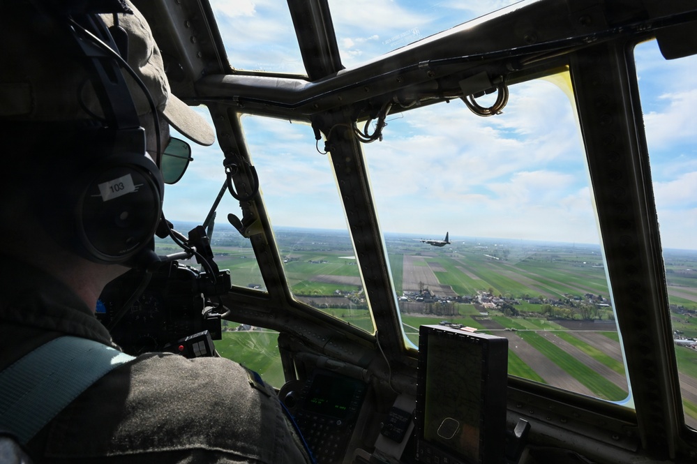 Supply from the sky: U.S., Polish Airmen strengthen Allied airlift capabilities during exercise Hussar Saber 26-1