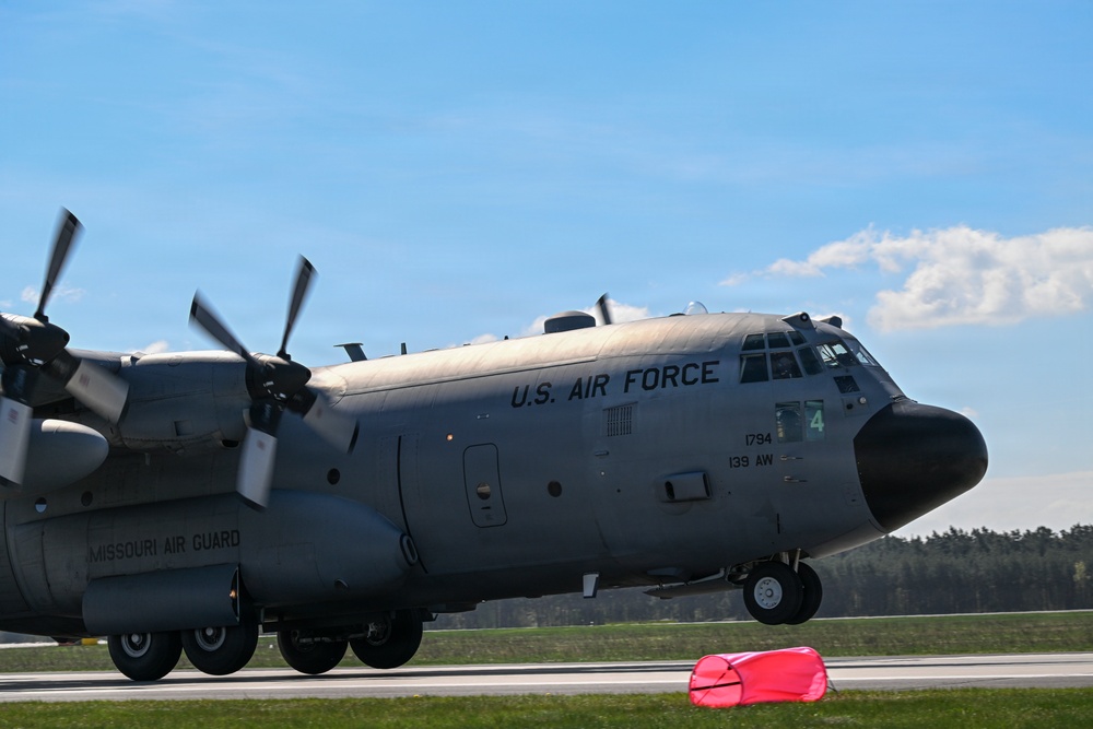 Supply from the sky: U.S., Polish Airmen strengthen Allied airlift capabilities during exercise Hussar Saber 26-1