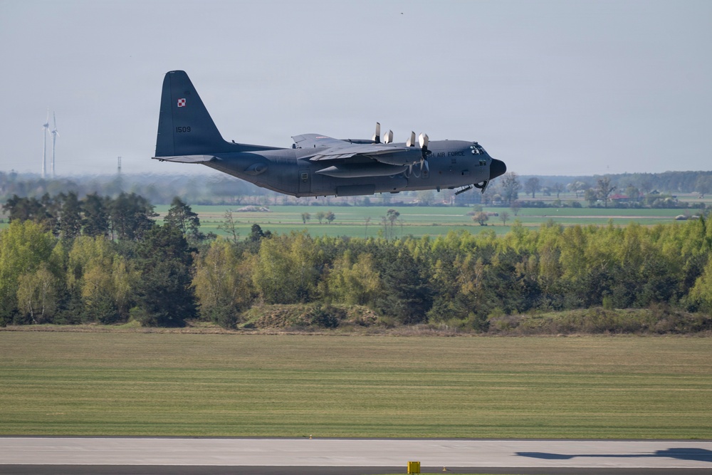 Supply from the sky: U.S., Polish Airmen strengthen Allied airlift capabilities during exercise Hussar Saber 26-1