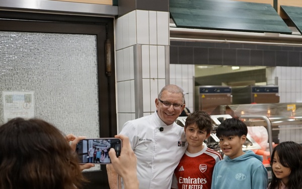 Service members enjoy celebrity chef culinary experience at Garrison Wiesbaden