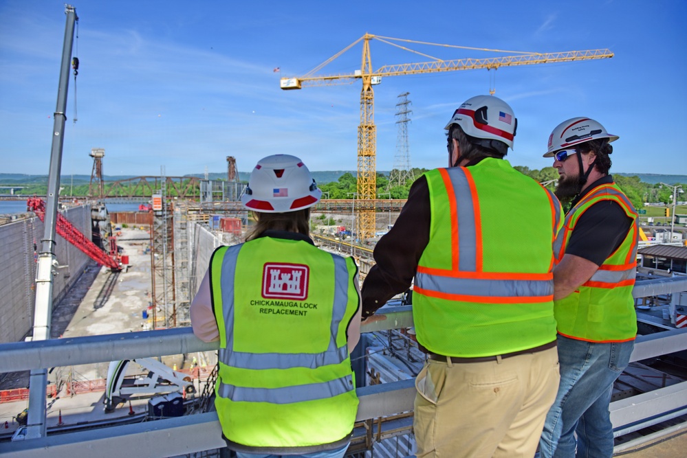 Lee Forsgren receives Chickamauga Lock Replacement Project update