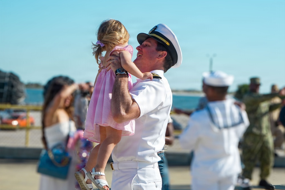 USS Wichita Returns to Naval Station Mayport